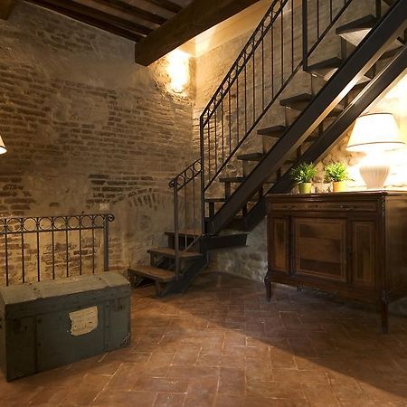 L'Arco Romanico 몬테팔코 외부 사진