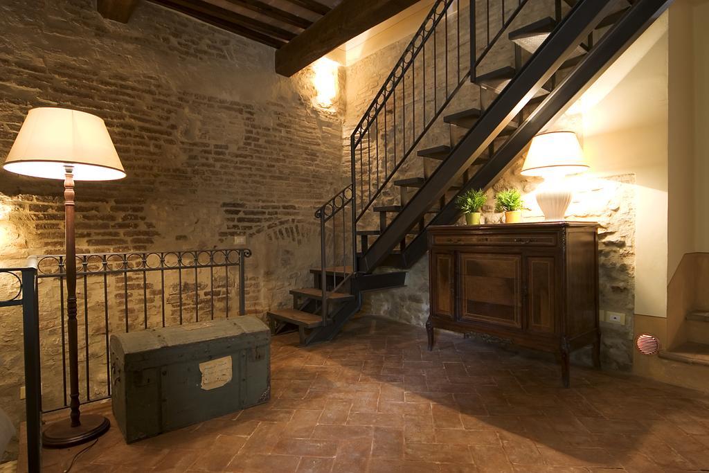 L'Arco Romanico 몬테팔코 외부 사진